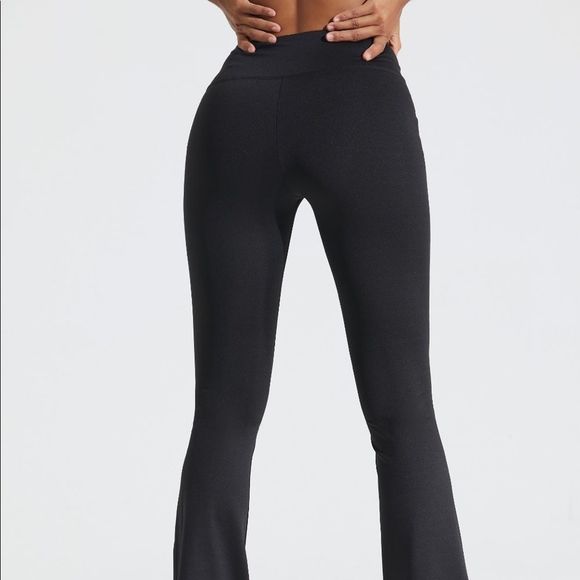 COPY - Crossover Flare Legging - Picture 4 of 9